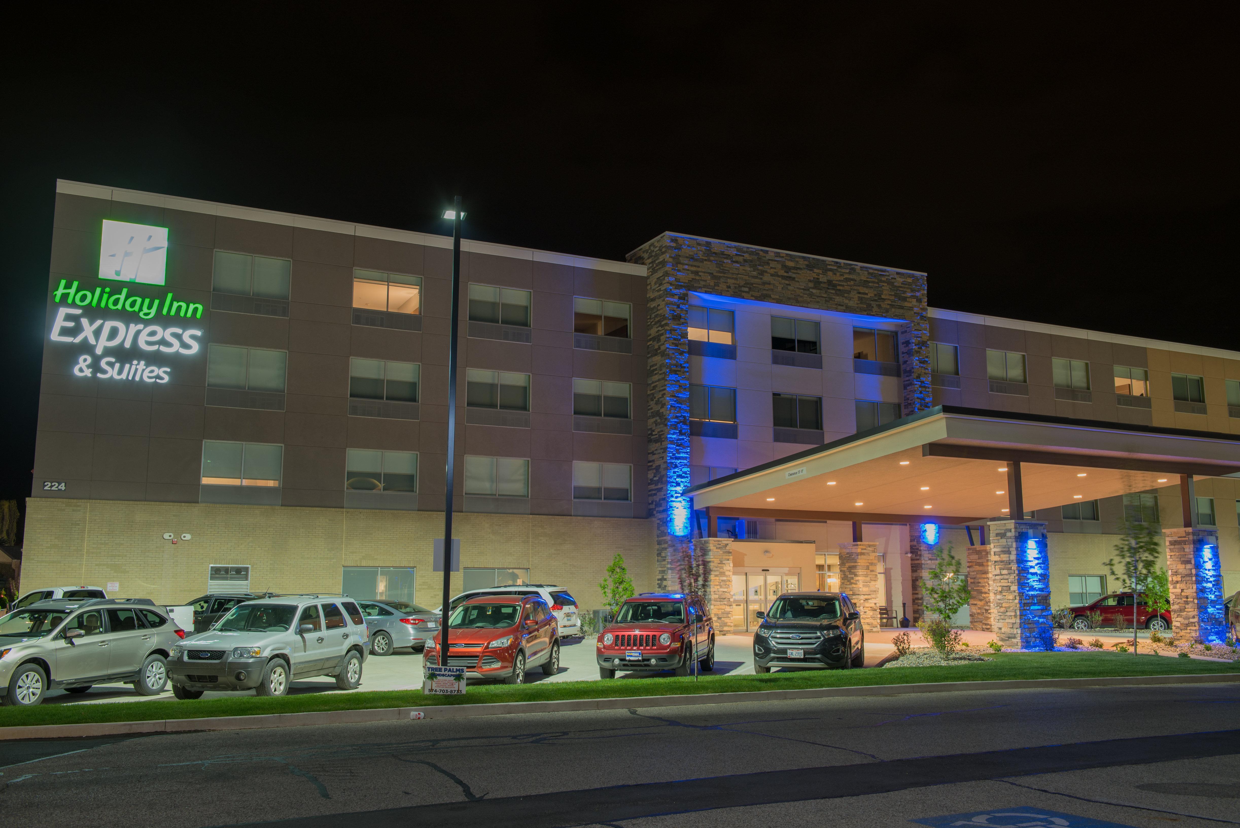 Holiday Inn Express & Suites - Dayton Southwest By Ihg Exterior foto